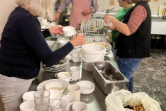 06-Mithilfe-beim-Spuelen