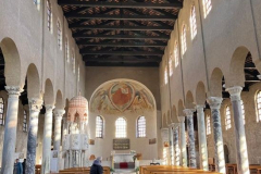 26-In-einer-der-aeltesten-Kirchen-Grados