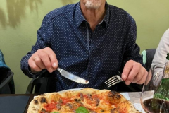 32-Auch-das-Kuechenteam-laesst-es-sich-schmecken